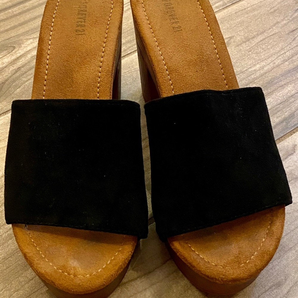 Suede like clogs